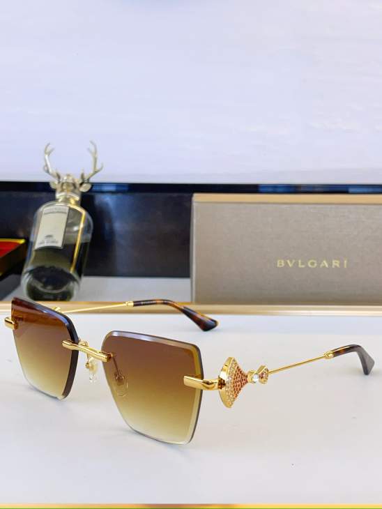 Picture of Bvlgari Sunglasses _SKUfw80049219fw